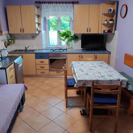 Apartman Jadranka Veli Losinj Ngoại thất bức ảnh